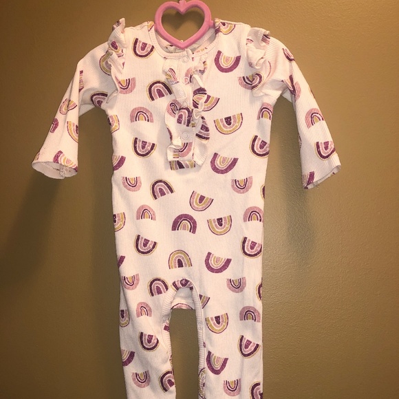 Rainbow sleeper with matching hat - Picture 2 of 2